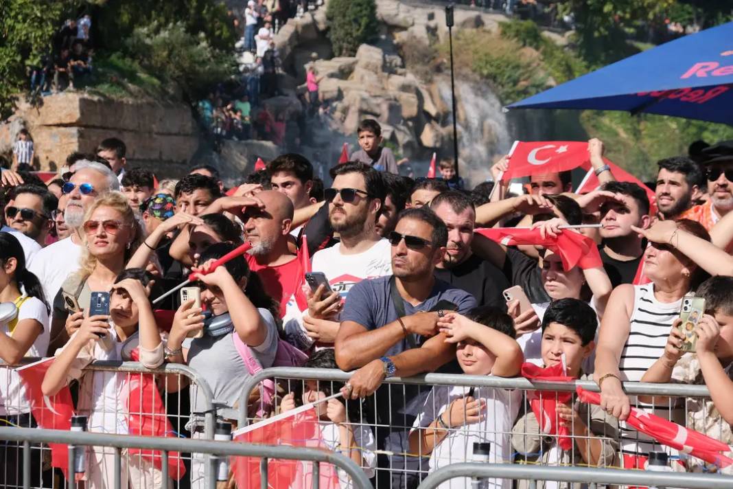 Şampiyon Toprak Razgatlıoğlu'nu Alanya'da Binler Karşıladı 5